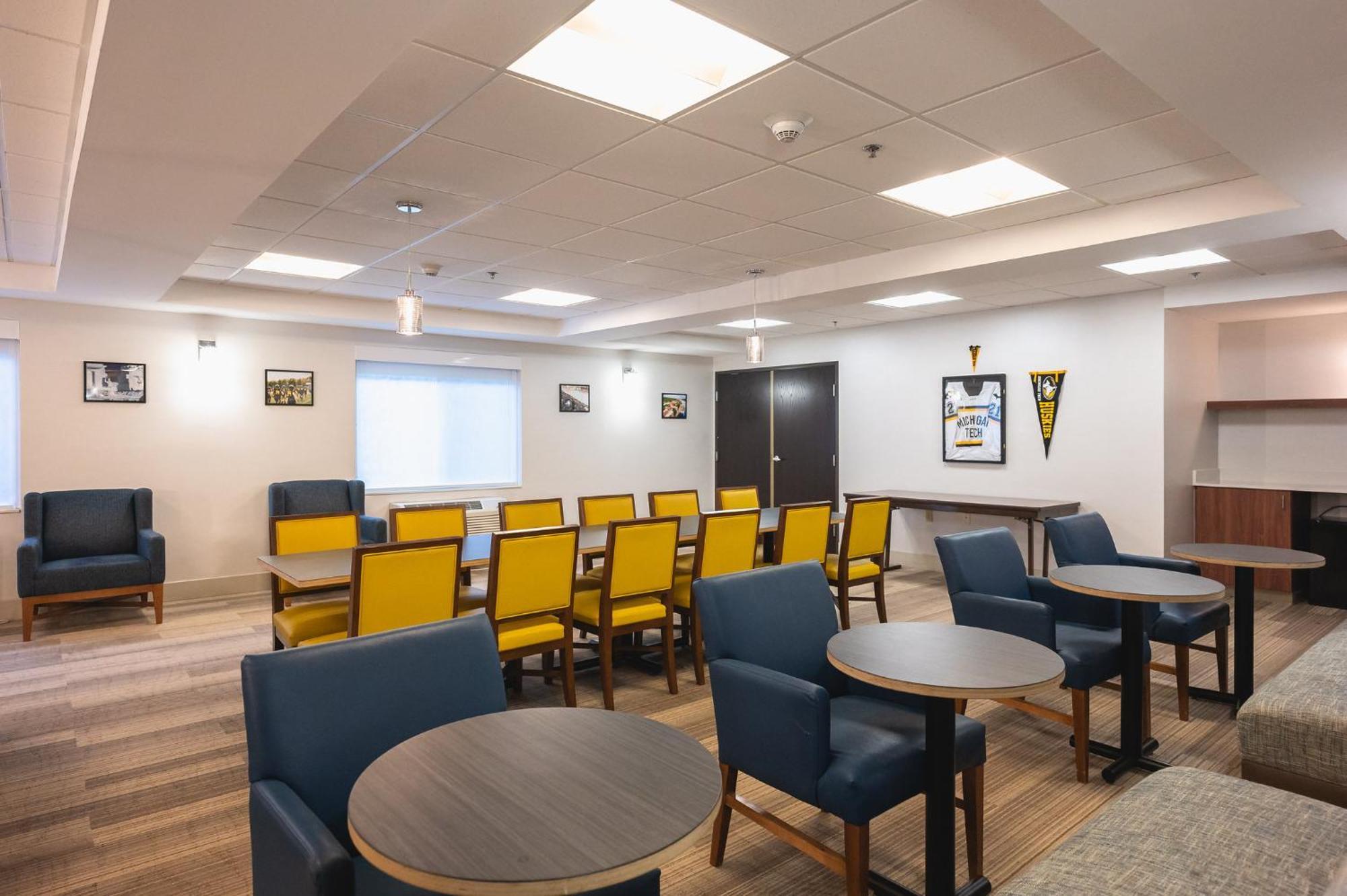 Holiday Inn Express Houghton-Keweenaw By Ihg Exterior foto