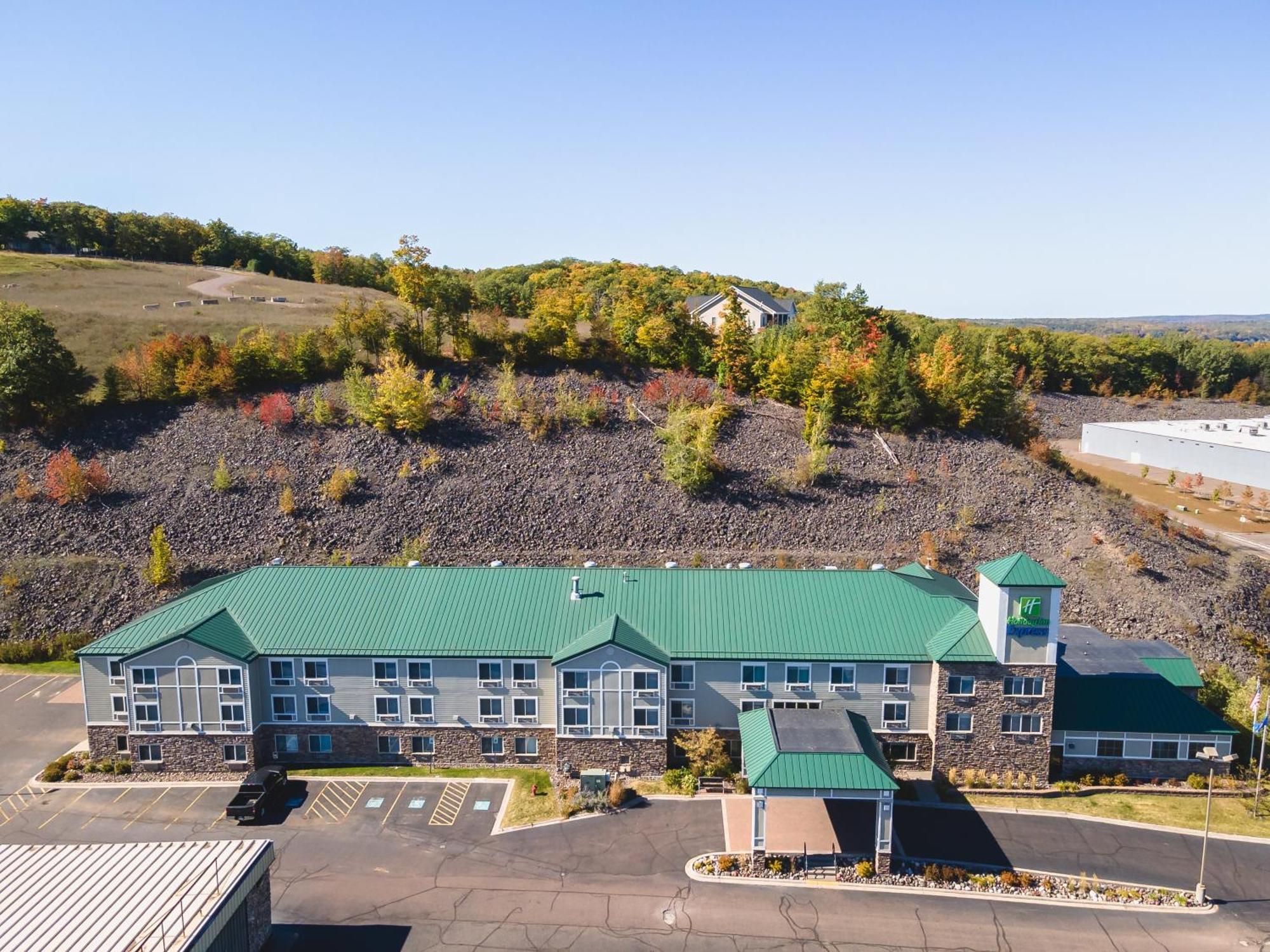 Holiday Inn Express Houghton-Keweenaw By Ihg Exterior foto