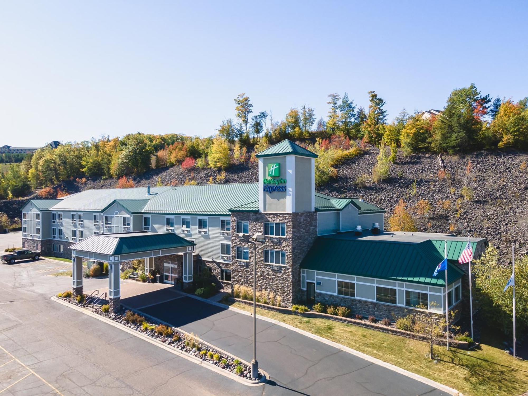 Holiday Inn Express Houghton-Keweenaw By Ihg Exterior foto
